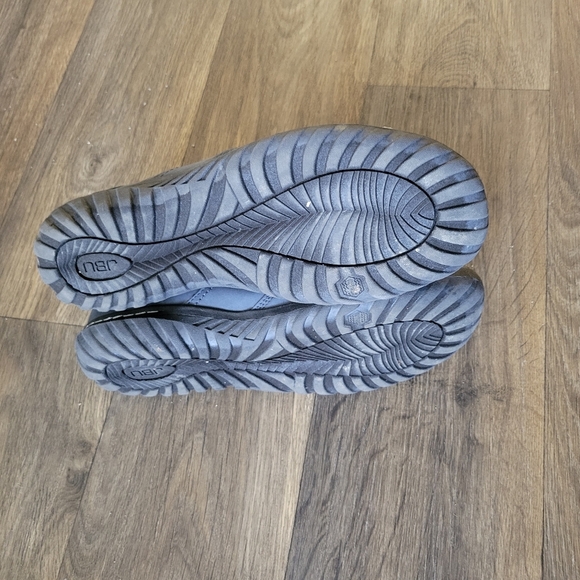 JBU Paulina Booties - Picture 3 of 4